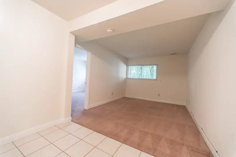 The Oaks - Apartment - 23