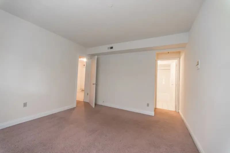 The Oaks - Apartment - 12