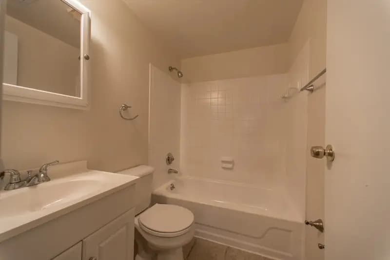 The Oaks - Apartment - 19