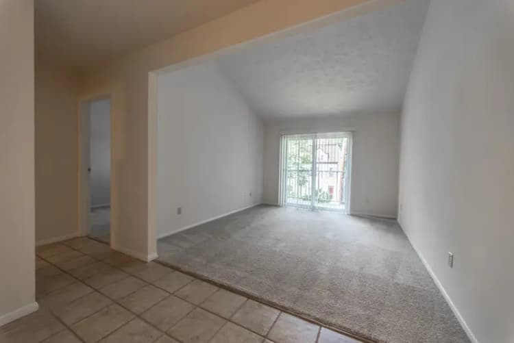 Cincinnati apartments for rent - image - 231 Oak- 307-7.jpg