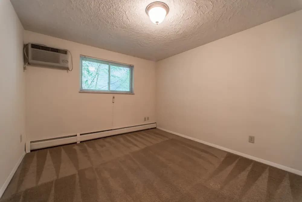 Cincinnati apartments for rent - image - 2404 Ohio- 7-12.jpg