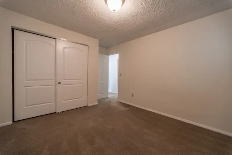 Cincinnati apartments for rent - image - 2404 Ohio- 7-14.jpg