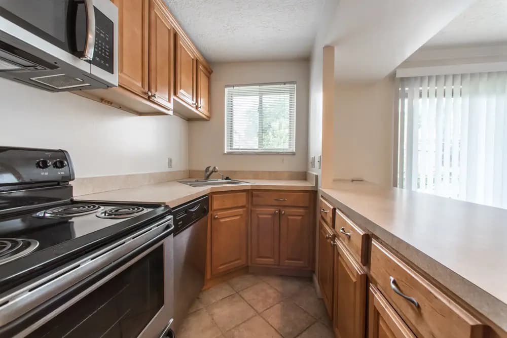 2404 Ohio Avenue - Apartment - 4