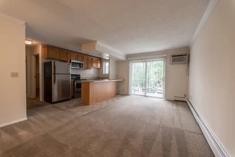 Cincinnati apartments for rent - image - 2404 Ohio- 7.jpg