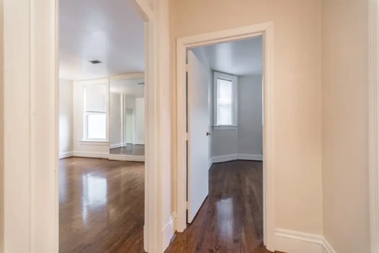 Cincinnati apartments for rent - image - 2508 Auburn- 7.jpg