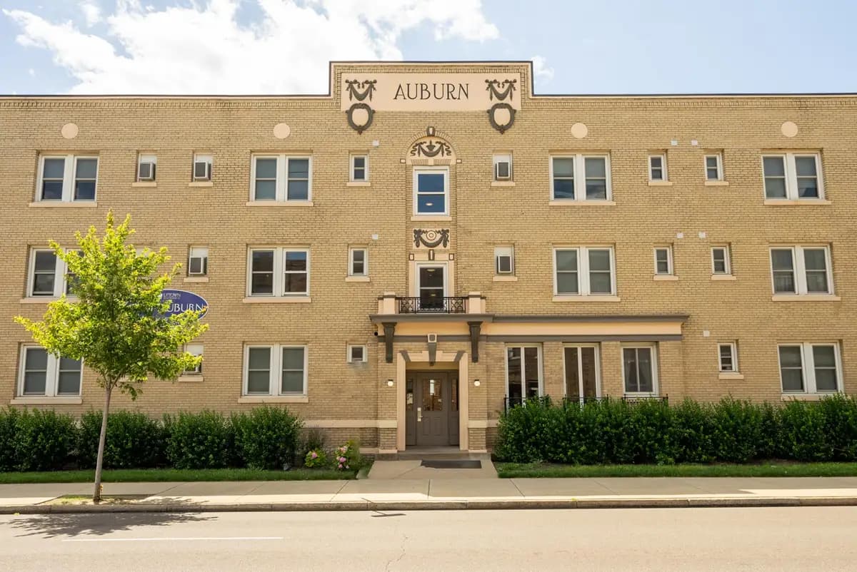 Cincinnati apartments for rent - image - 2301 Auburn Web.jpg