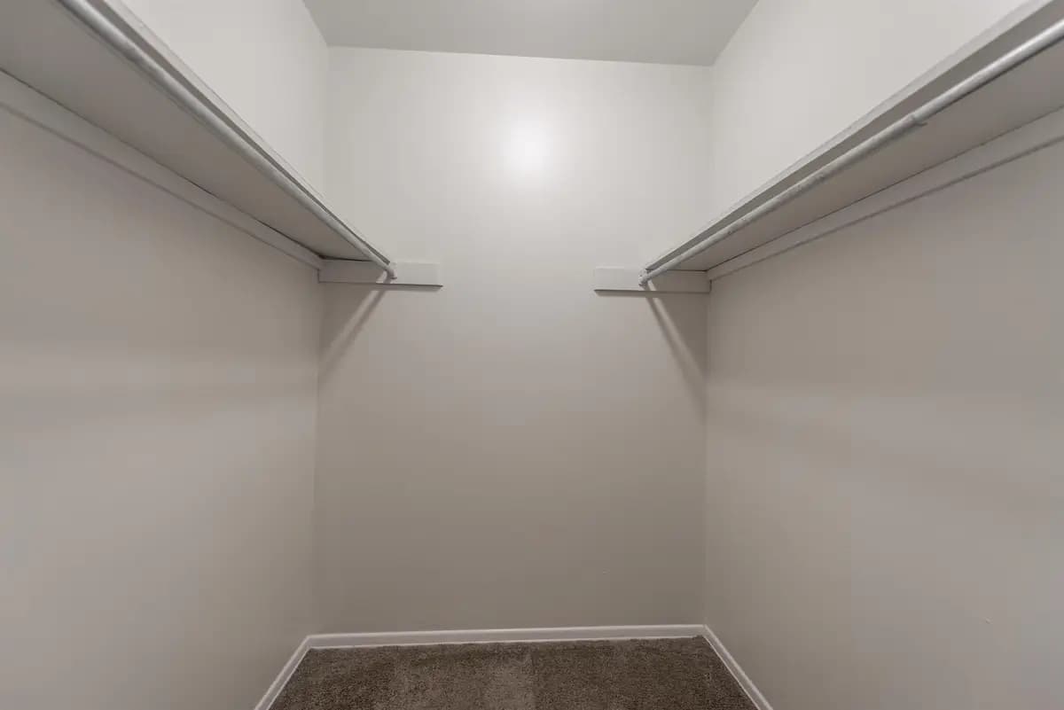 Cincinnati apartments for rent - image - 310 Oak- 605-12.jpg