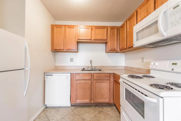 Cincinnati apartments for rent - image - 310 Oak- 605-6.jpg