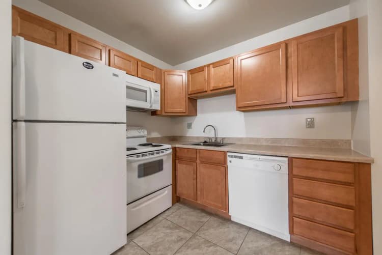 Cincinnati apartments for rent - image - 310 Oak- 704-3.jpg