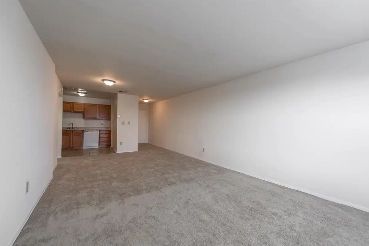 310 Oak Street - Apartment - 11