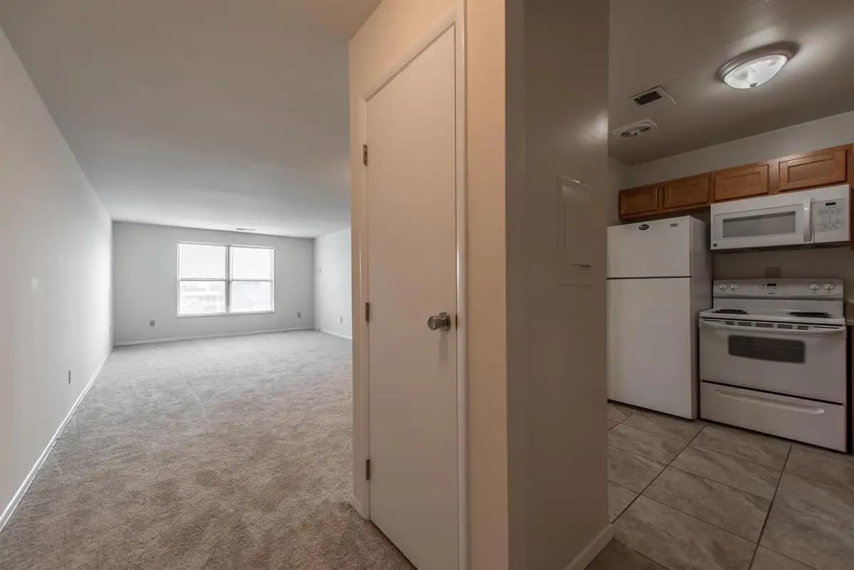 310 Oak Street - Apartment - 38