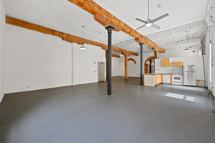Cincinnati apartments for rent - image - 1622Vine_U11_003.jpg