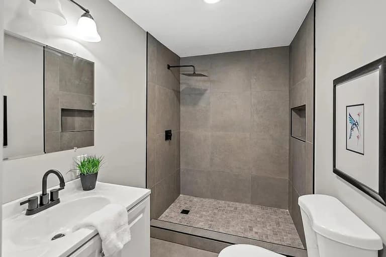 undefined apartments for rent - image - large (15).png