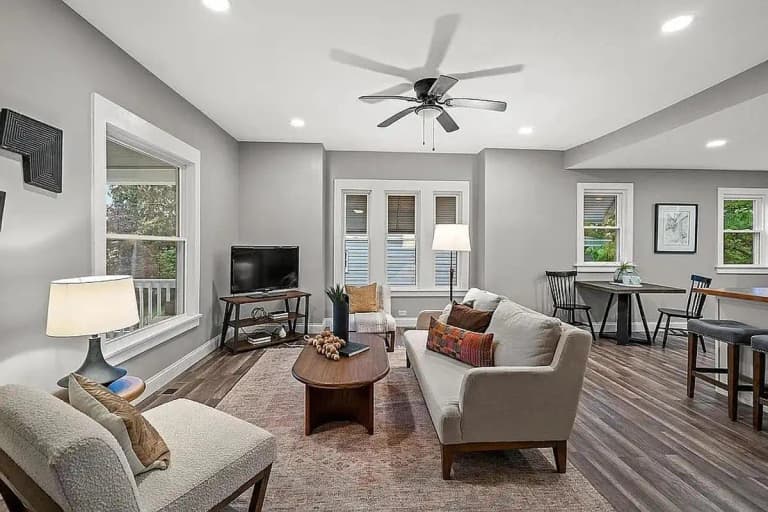 undefined apartments for rent - image - large (4).png