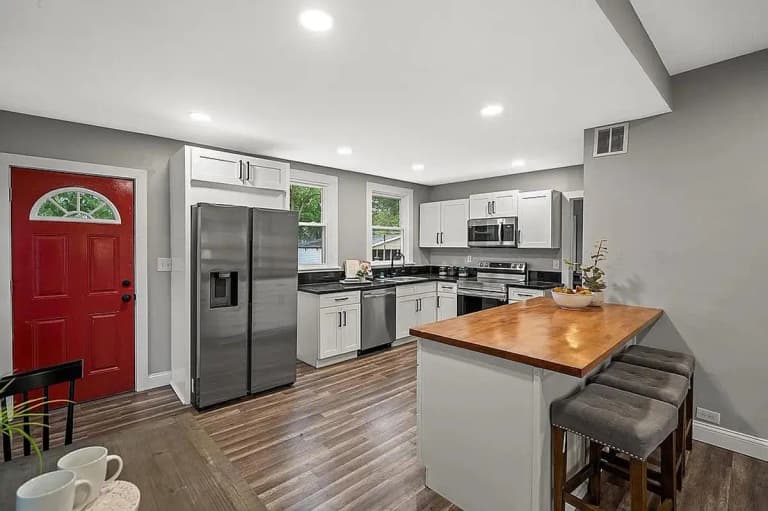 undefined apartments for rent - image - large (8).png