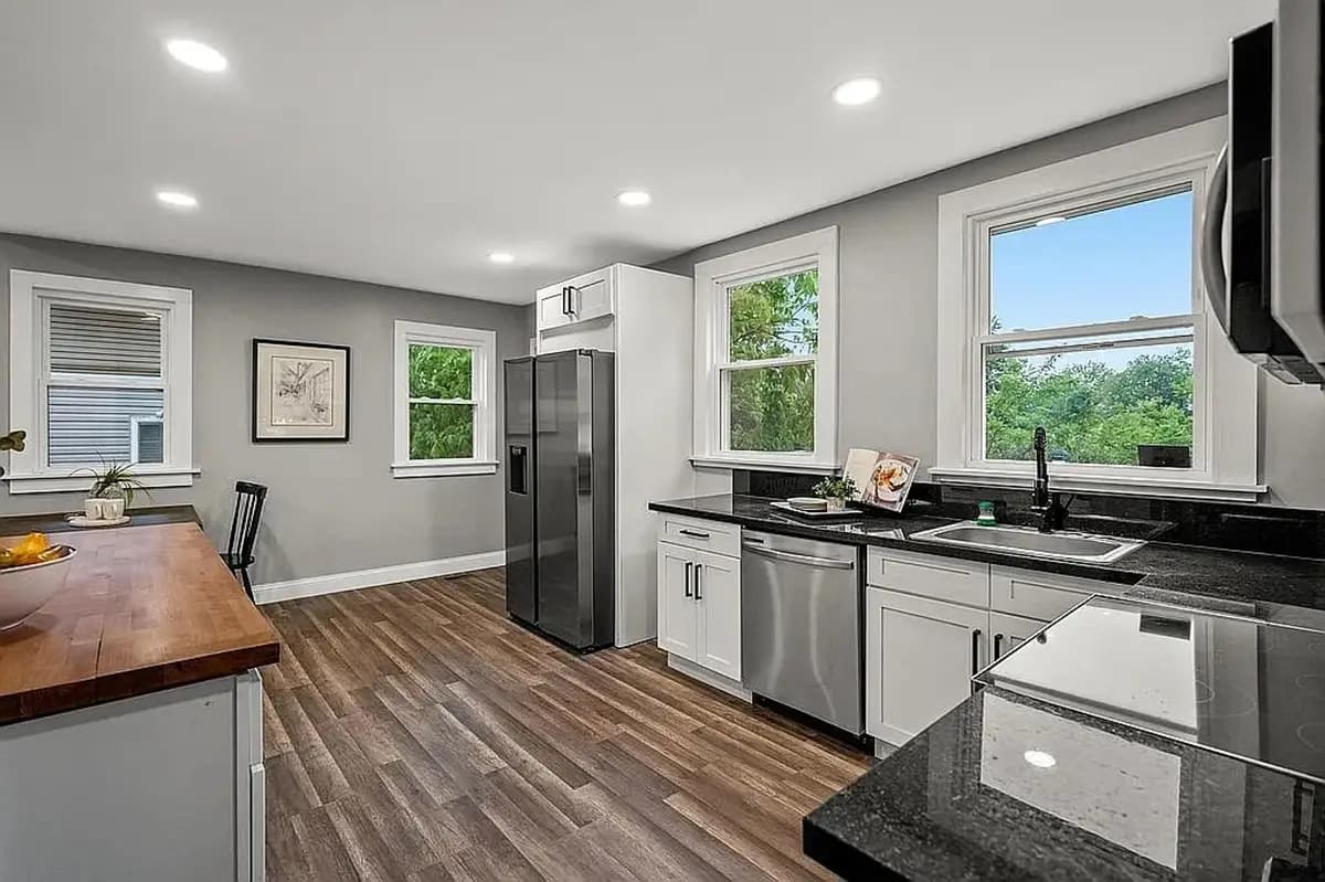undefined apartments for rent - image - large (9).png