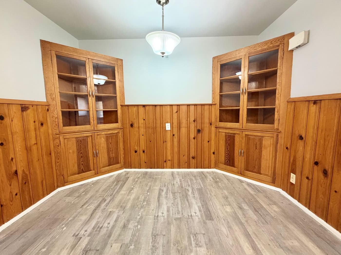 4635 Glenway - Apartment - 2