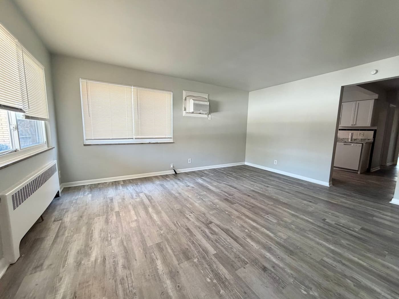 4635 Glenway - Apartment - 9