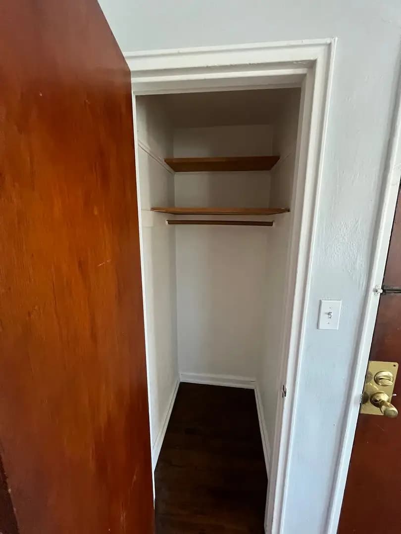 4326 Oakwood Ave - Apartment - 6