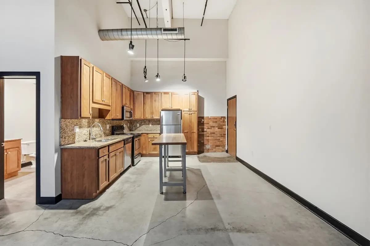 Alumni Lofts - Apartment - 13