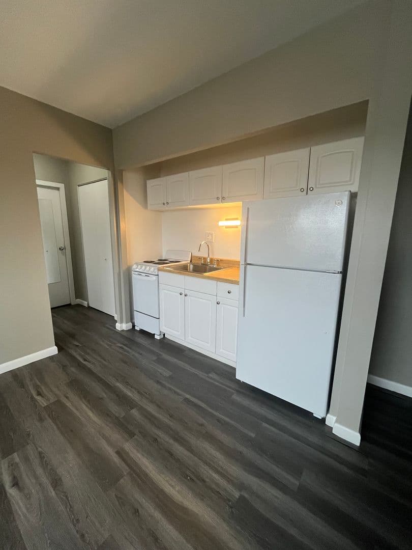 4801 Madison Rd - Apartment - 3