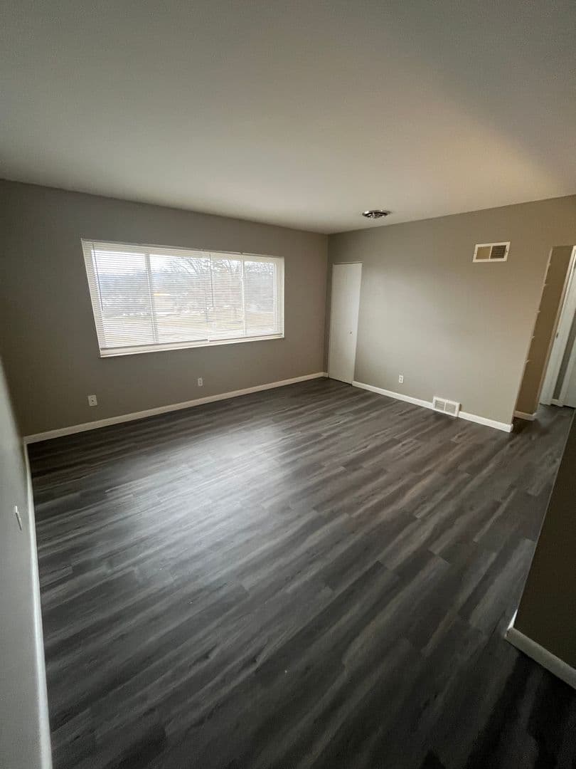 4801 Madison Rd - Apartment - 6
