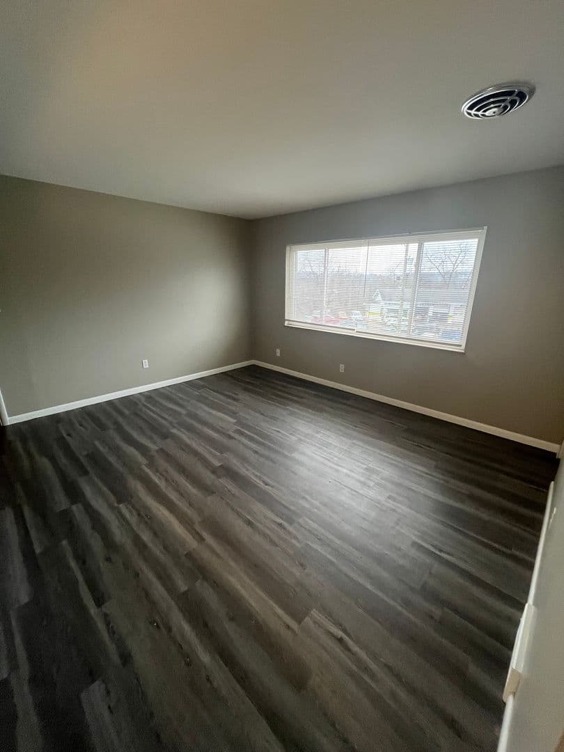 4801 Madison Rd - Apartment - 8