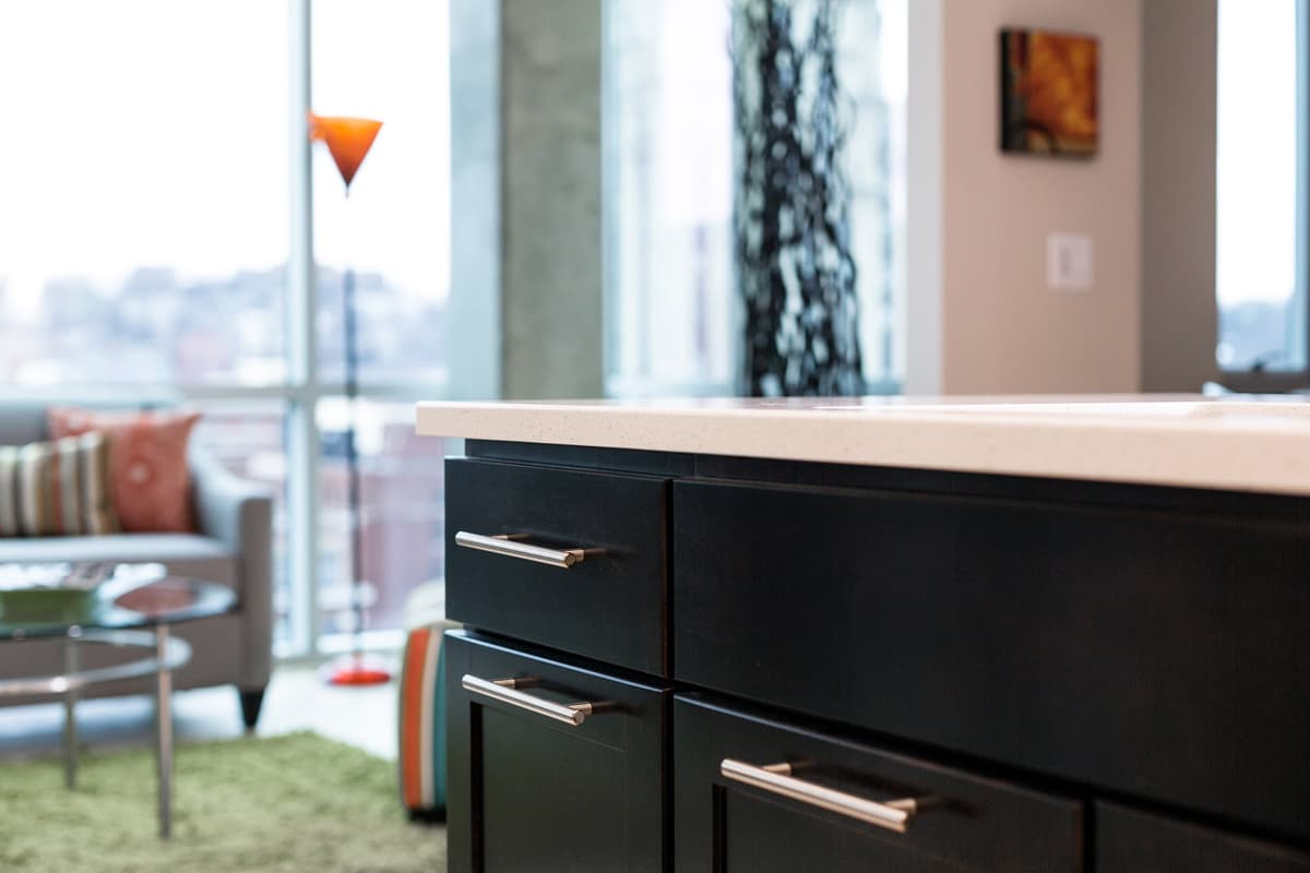 Cincinnati apartments for rent - image - Seven at Broadway granite countertops