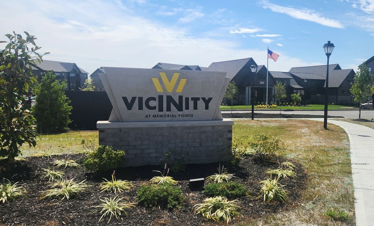 Cincinnati apartments for rent - image - Entry Stone to Vicinity Apartments