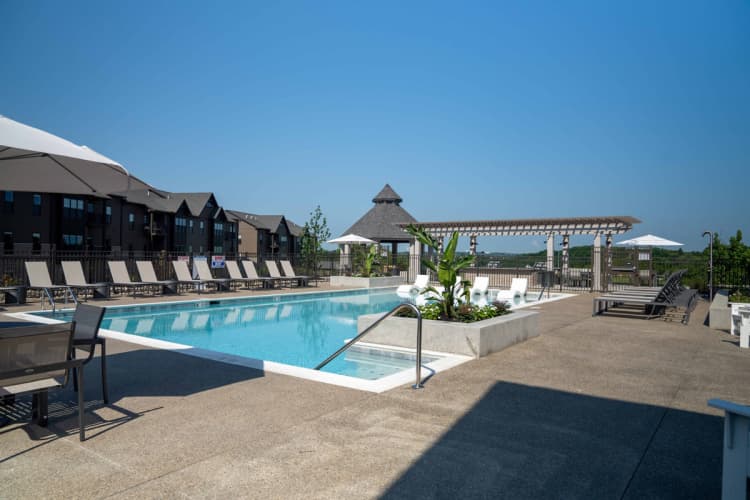Cincinnati apartments for rent - image - Pool at Vicinity