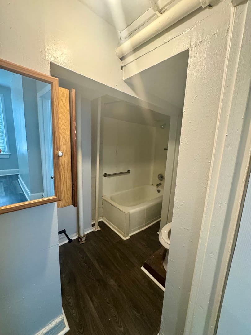 2714 May St - Apartment - 4