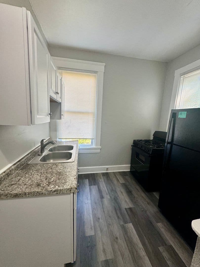 undefined apartments for rent - image - large (7).jpeg