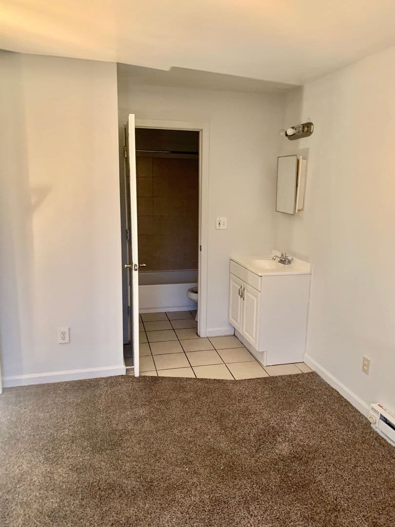 Yale Estates - Apartment - 5
