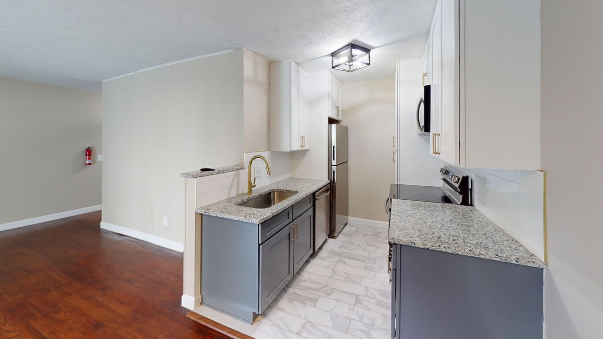 Somerset Apartments - Apartment - 5