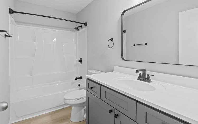 Cincinnati apartments for rent - image - Fully Renovated Bathroom