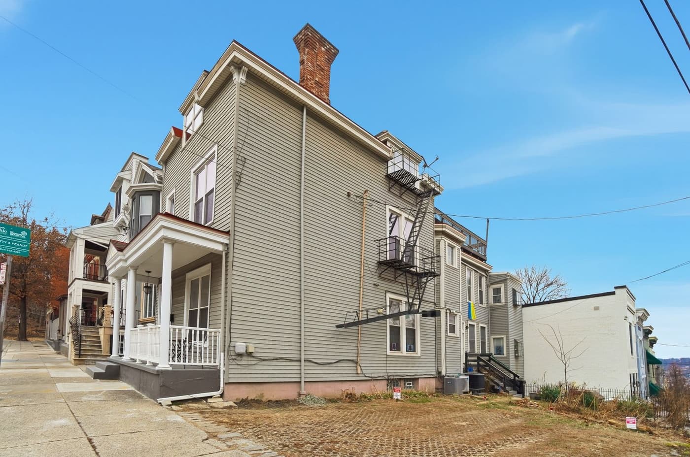 1220 Louden St - Apartment - 8