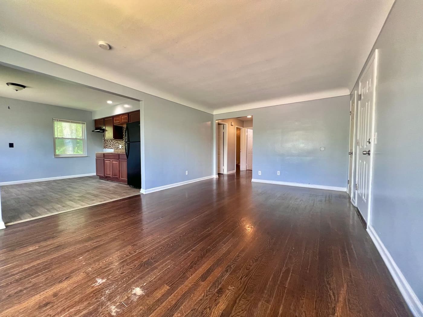 Section 8 APPROVED 3-bedroom - Apartment - 2