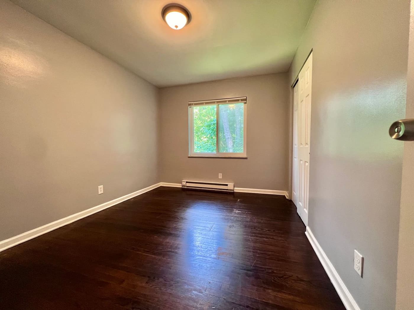 Section 8 APPROVED 3-bedroom - Apartment - 8