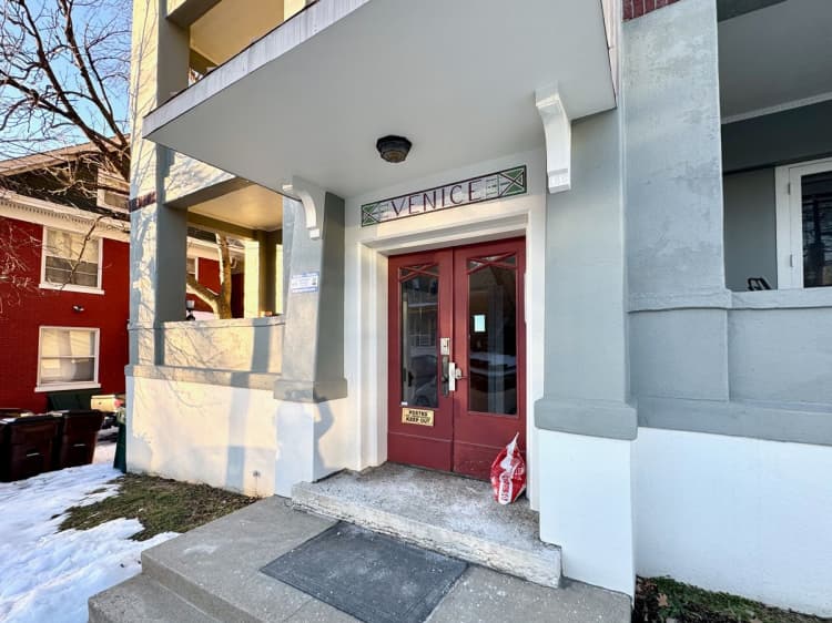 undefined apartments for rent - image - large (29).jpeg