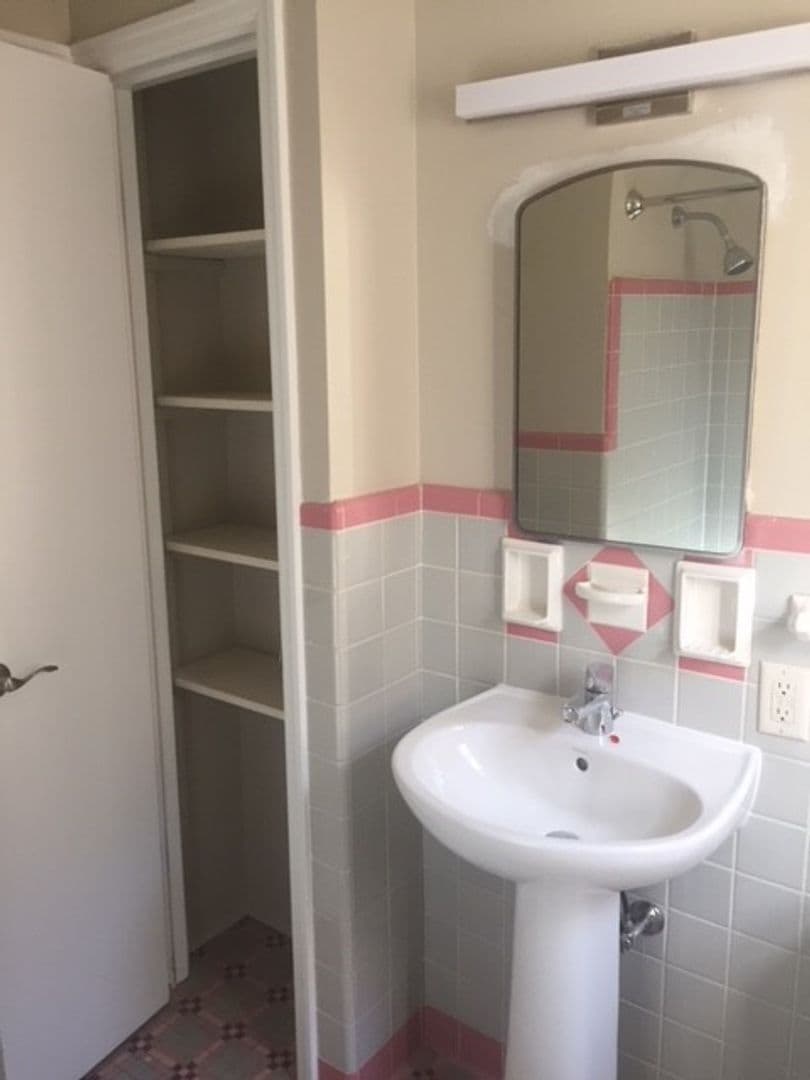 2711 Edroy Court - Apartment - 76