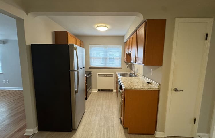 Cincinnati apartments for rent - image - large-2213.jpg