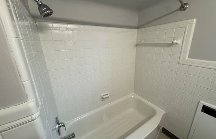 Cincinnati apartments for rent - image - large-2221.jpg