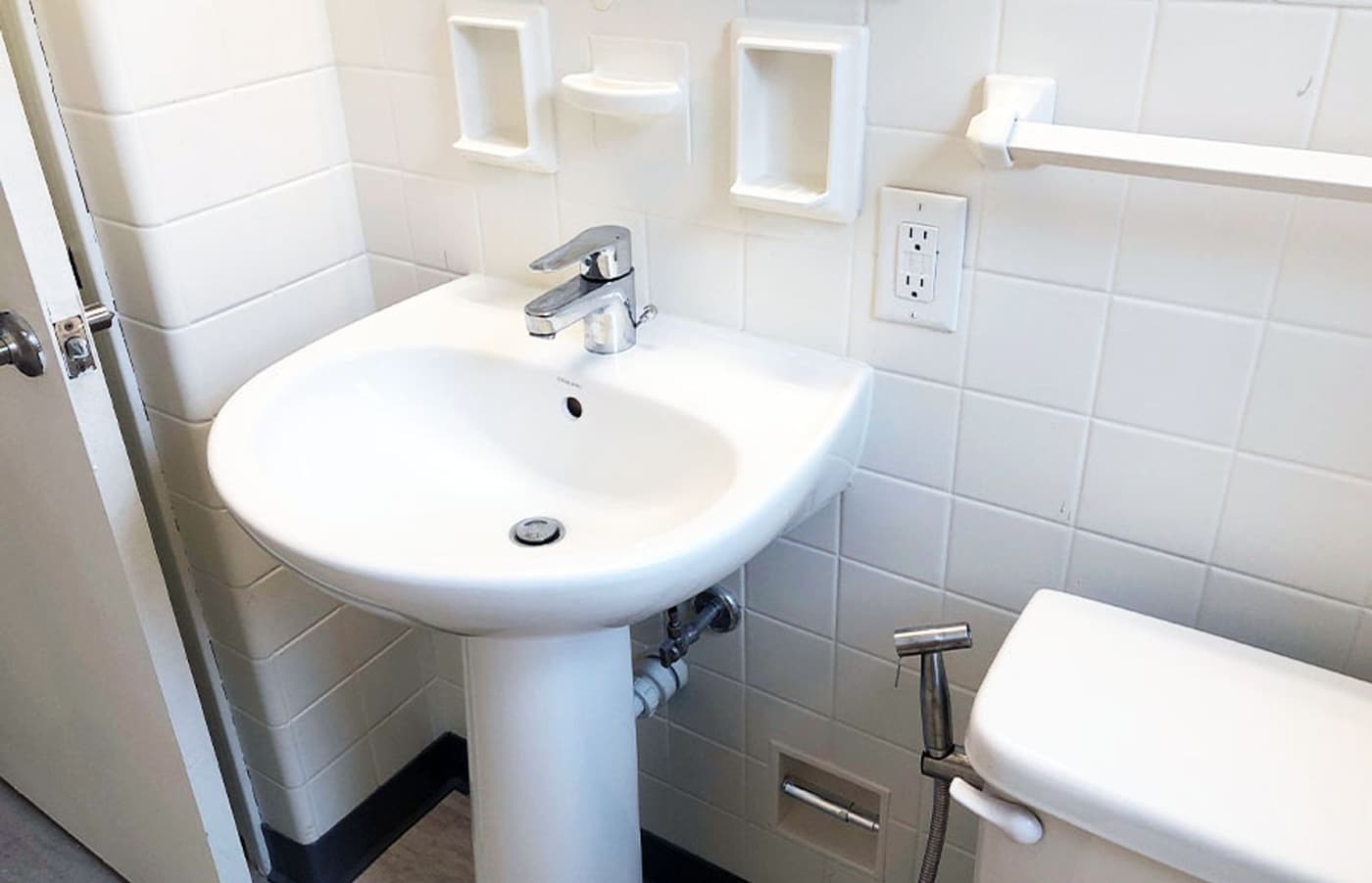 2711 Edroy Court - Apartment - 70