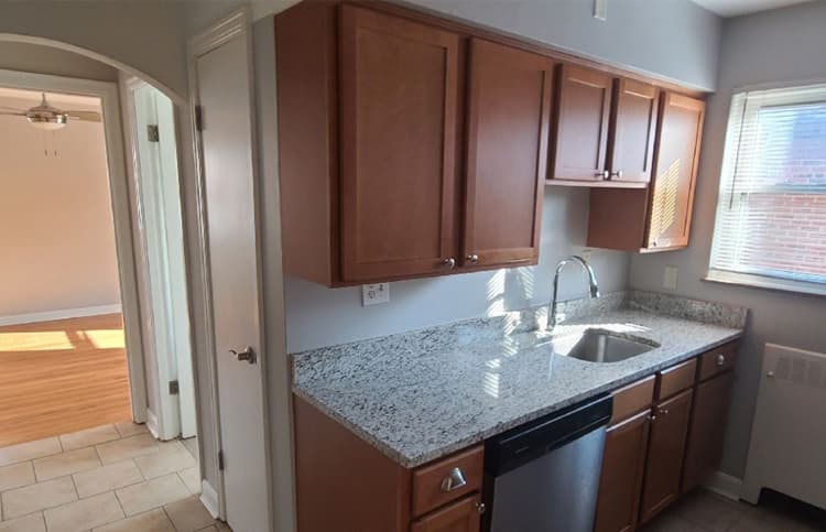 Cincinnati apartments for rent - image - large-779.jpg