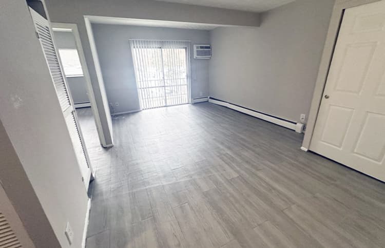 Cincinnati apartments for rent - image - large-2313.jpg