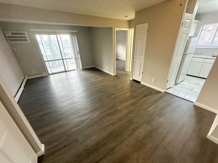 Cincinnati apartments for rent - image - large-2321.jpg