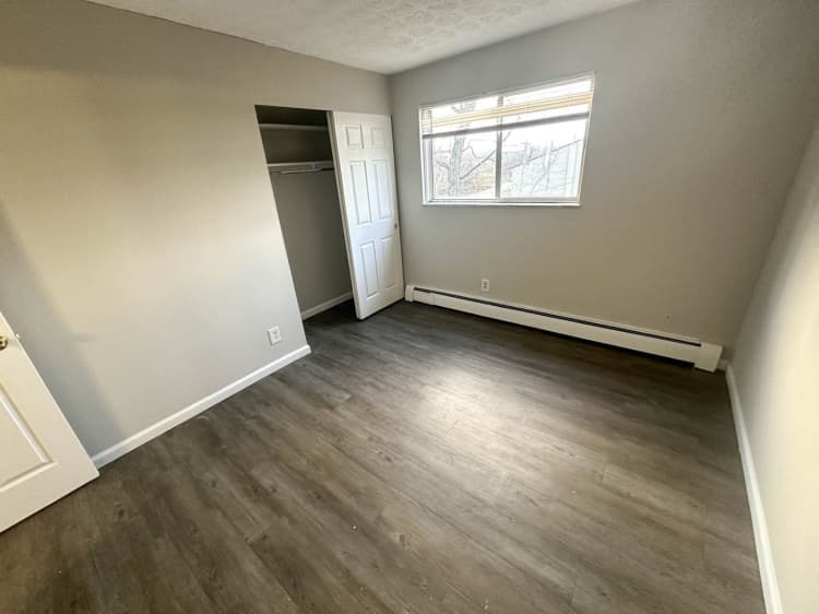 Cincinnati apartments for rent - image - large-2325.jpg