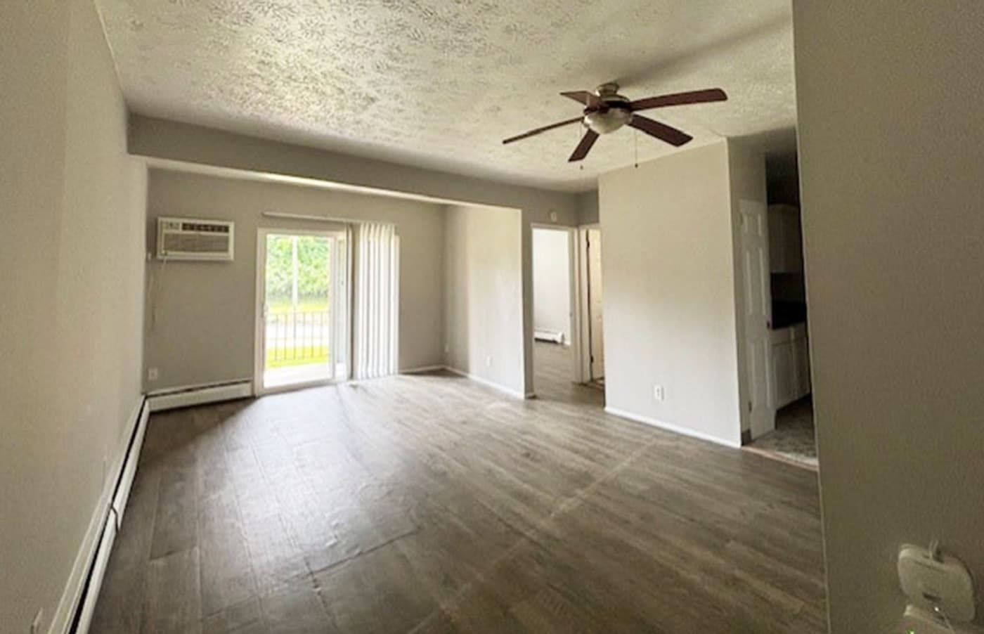 Cincinnati apartments for rent - image - large-2570.jpg