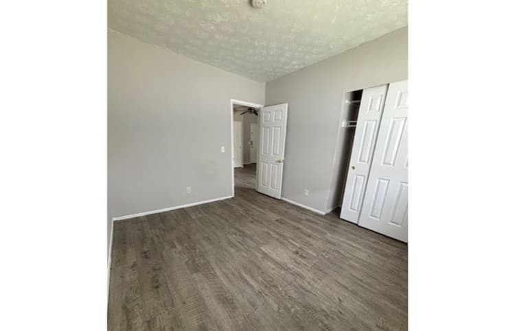 Cincinnati apartments for rent - image - large-2574.jpg