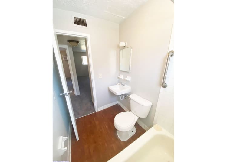 Cincinnati apartments for rent - image - large-669.jpg